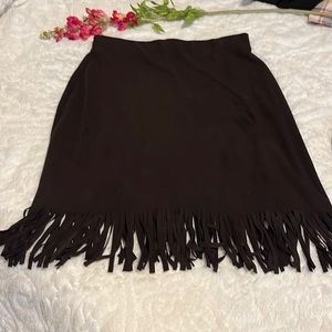 RAVE CITY SKIRT SIZE MEDIUM